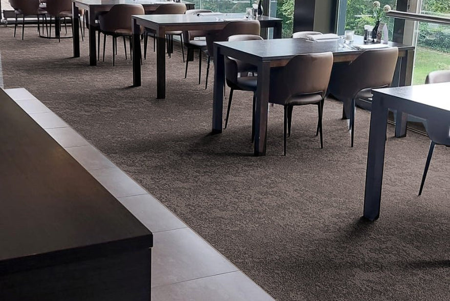 Dempende Tegels: Een Zachte Oplossing voor Geluidsproblemen en Isolatie