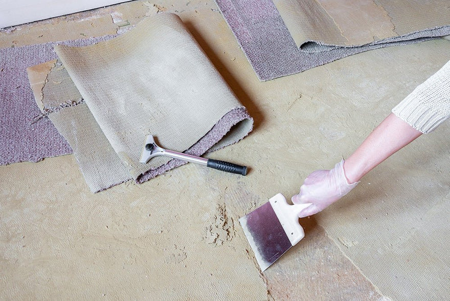 Hoe verlijmde vloerbedekking verwijderen? Een stap-voor-stap gids