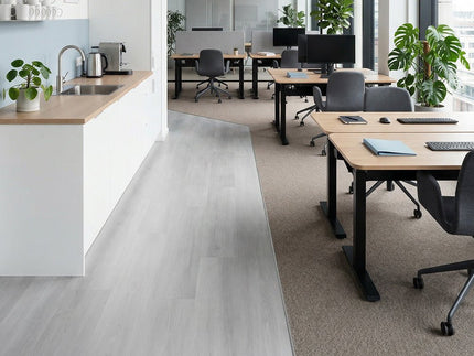 PVC vs tapijttegels op kantoor: het eerlijke verhaal (2026)