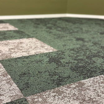 Tapijttegels in scholen