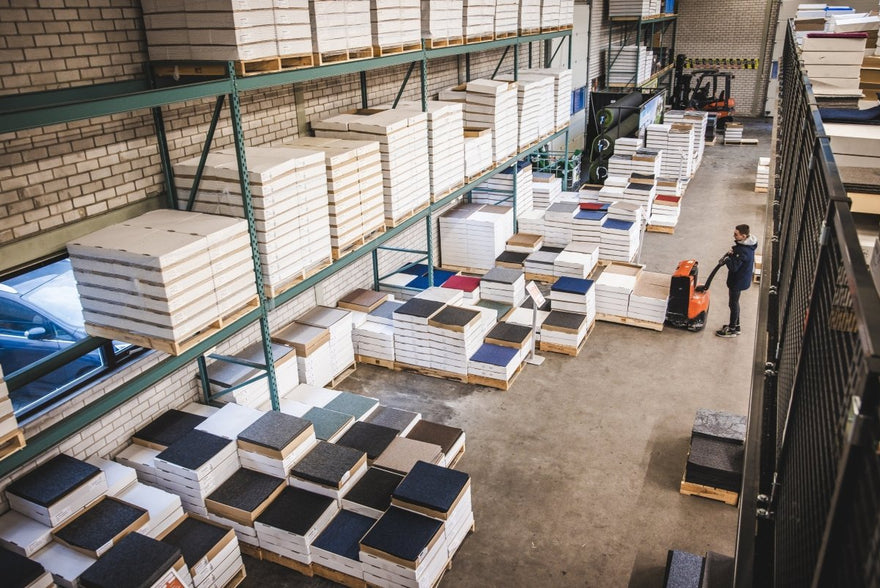 Tapijttegels online bestellen: is een showroombezoek nog nodig?