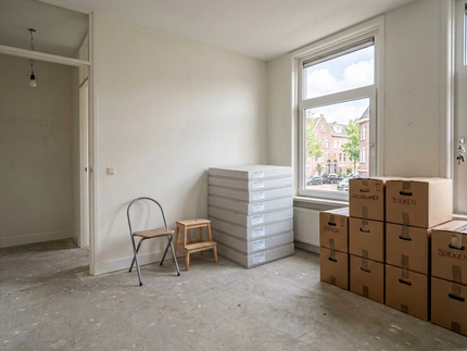 Tapijttegels in een huurwoning: wat mag je, en hoe pak je het aan?