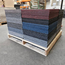 A - keus mix pallet 50x50cm v.a. 50 m2 - Van Heugten Tapijttegels B.V.