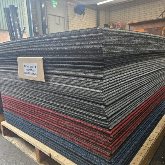 A - keus mix pallet Naaldvilt 100x100cm - 100 m2 - Van Heugten Tapijttegels B.V.