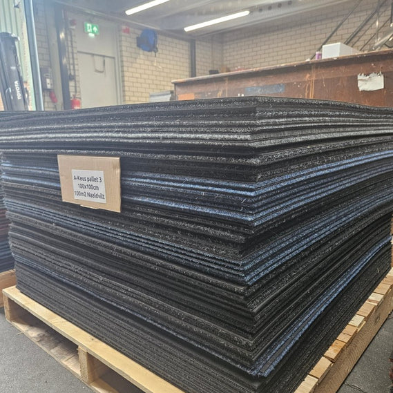 A - keus mix pallet Naaldvilt 100x100cm - 100 m2 - Van Heugten Tapijttegels B.V.