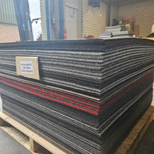 A - keus mix pallet Naaldvilt 100x100cm - 100 m2 - Van Heugten Tapijttegels B.V.